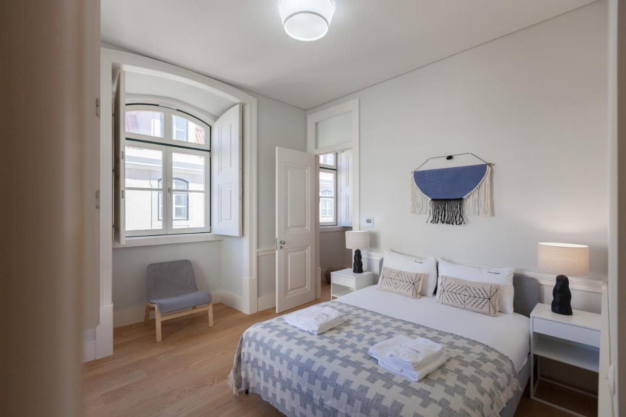 Flh Praca Rossio Bright Apartment ลิสบอน ภายนอก รูปภาพ