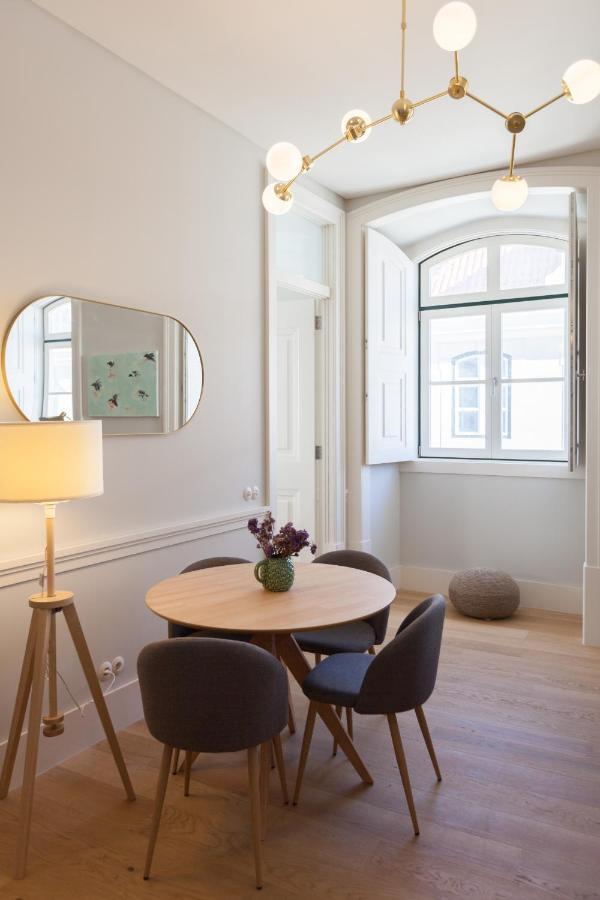 Flh Praca Rossio Bright Apartment ลิสบอน ภายนอก รูปภาพ
